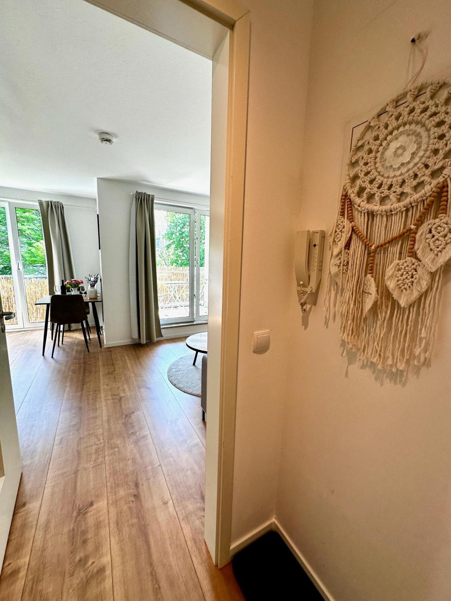 Gemuetliches 1R Apartment Mit Balkon, Parking, Tv Streaming ماغديبورغ المظهر الخارجي الصورة